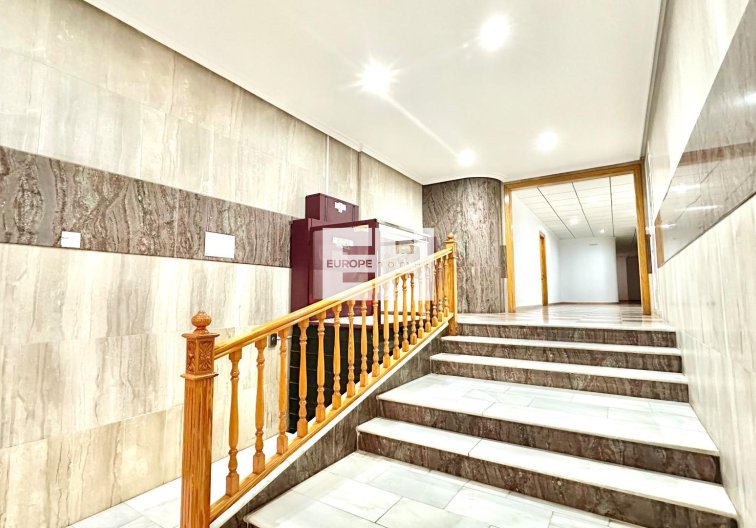 Segunda mano - Apartamento  - Torrevieja - Centro