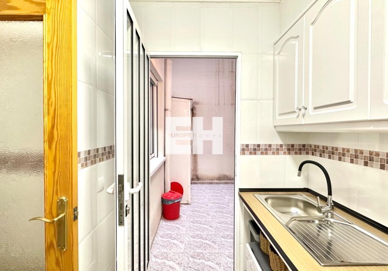 Segunda mano - Apartamento  - Torrevieja - Centro