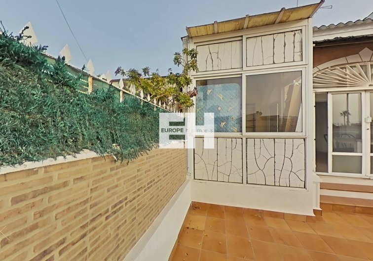 Resale - villa - Torrevieja - San Luis