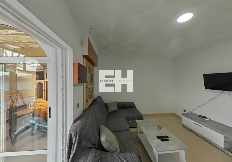 Resale - villa - Torrevieja - San Luis