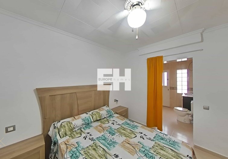 Resale - villa - Torrevieja - San Luis