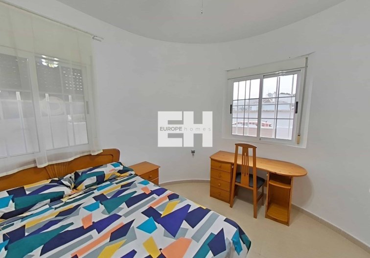 Resale - villa - Torrevieja - San Luis