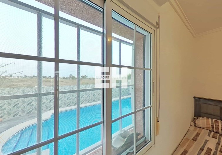 Resale - villa - Torrevieja - San Luis