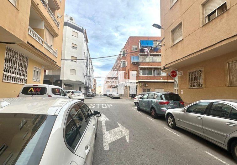 Resale - Apartment - Torrevieja - Centro