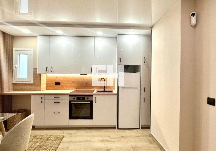 Resale - Apartment - Torrevieja - Centro