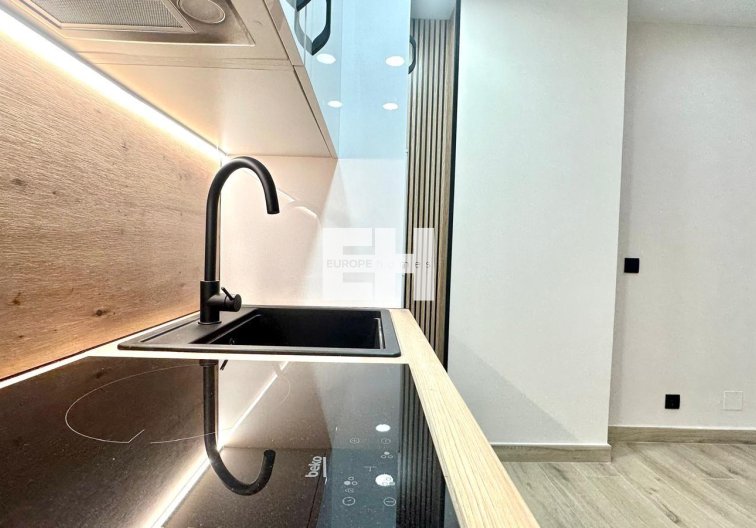 Resale - Apartment - Torrevieja - Centro