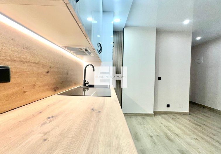 Resale - Apartment - Torrevieja - Centro