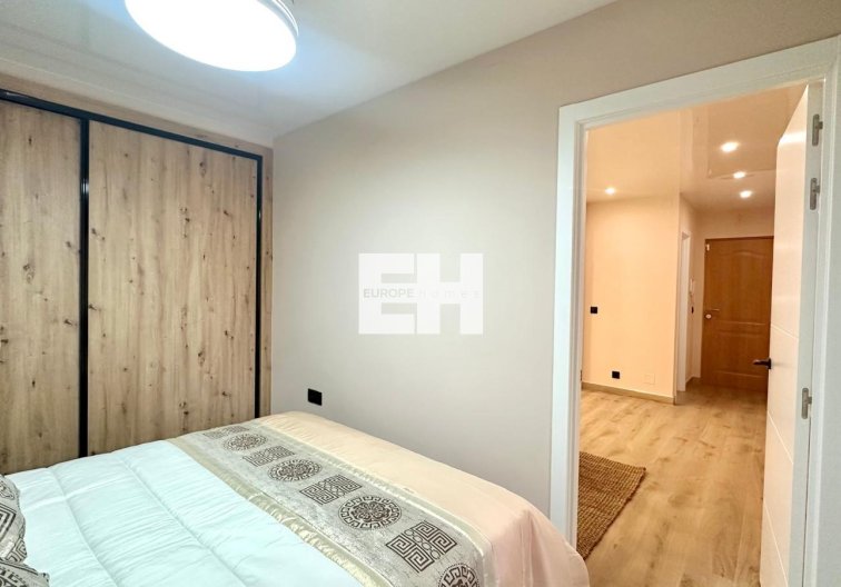 Resale - Apartment - Torrevieja - Centro