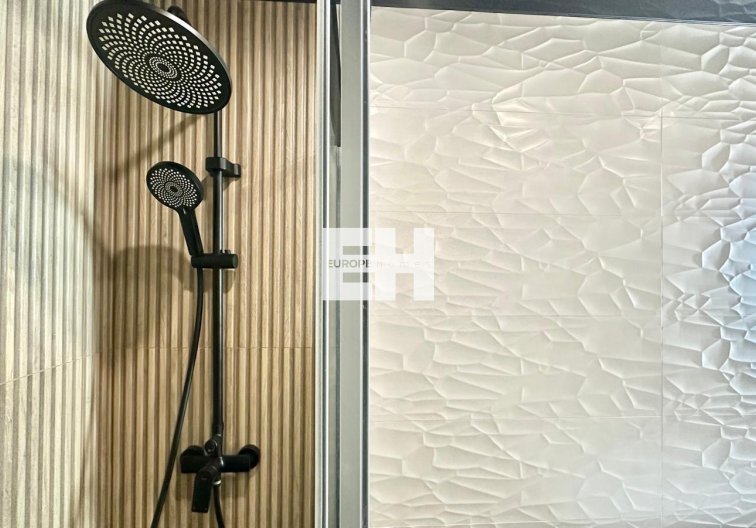 Resale - Apartment - Torrevieja - Centro