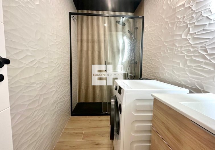 Resale - Apartment - Torrevieja - Centro