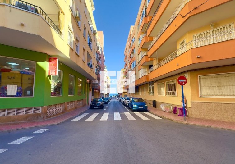 Segunda mano - Apartamento  - Torrevieja - Centro