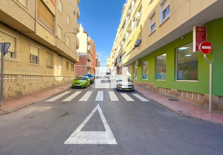 Segunda mano - Apartamento  - Torrevieja - Centro