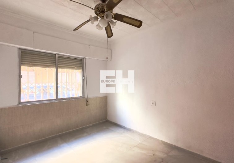 Segunda mano - Apartamento  - Torrevieja - Centro