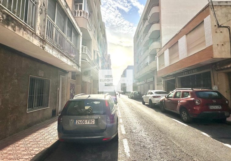 Resale - town house - Torrevieja - Playa del Cura