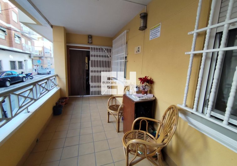 Segunda mano - Apartamento  - Torrevieja - Estacion De Autobuses