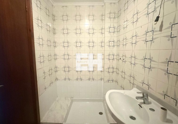 Segunda mano - Apartamento  - Torrevieja - Estacion De Autobuses