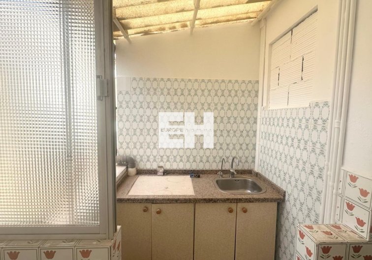 Segunda mano - Apartamento  - Torrevieja - Estacion De Autobuses