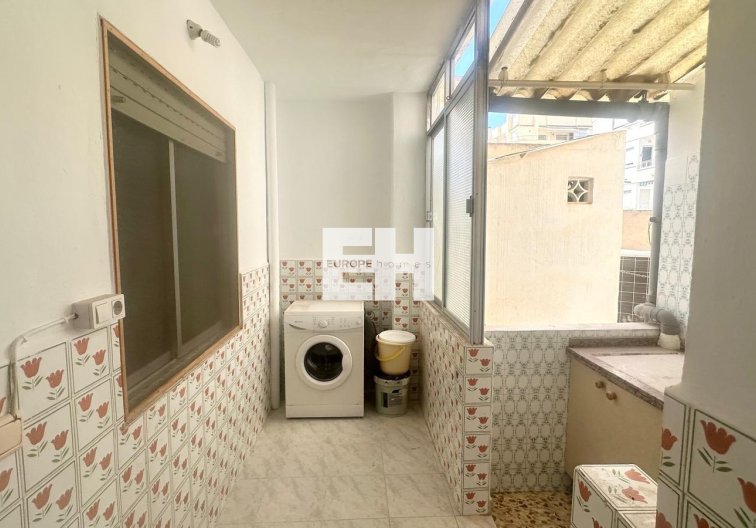 Segunda mano - Apartamento  - Torrevieja - Estacion De Autobuses