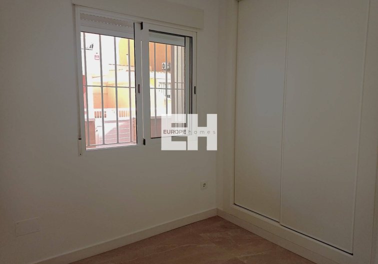 Resale - town house - Pilar de la Horadada
