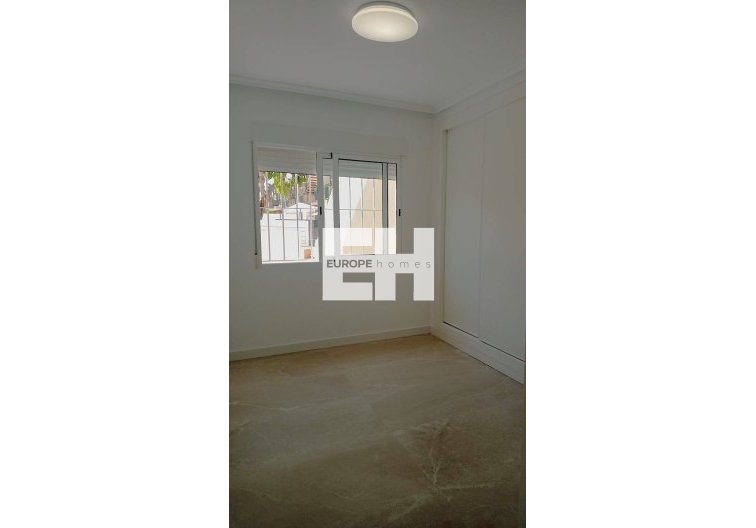 Resale - town house - Pilar de la Horadada