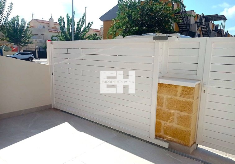 Resale - town house - Pilar de la Horadada