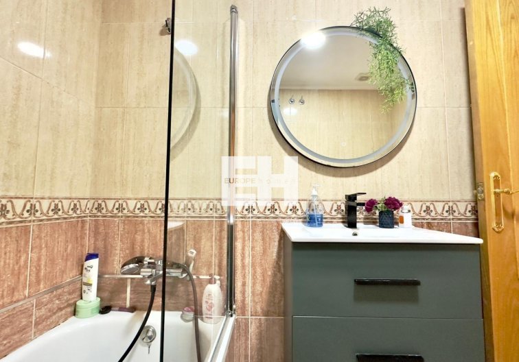 Resale - Apartment - Torrevieja