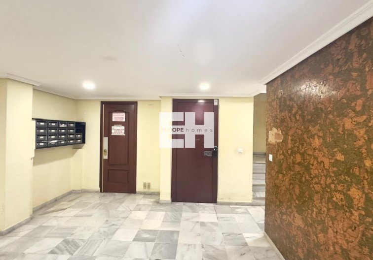 Resale - Apartment - Torrevieja