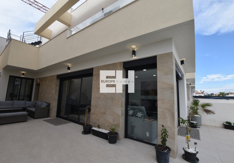 Revente - villa - Los Montesinos - Costa Blanca