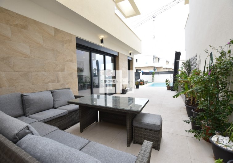 Revente - villa - Los Montesinos - Costa Blanca