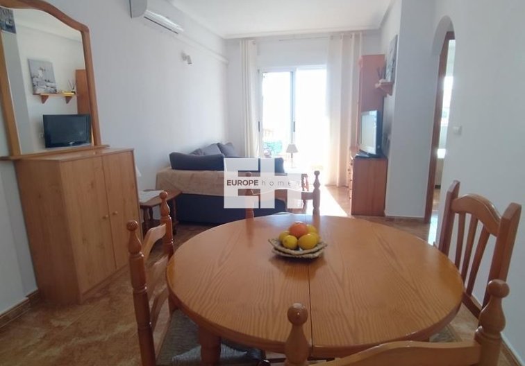 Segunda mano - Apartamento  - Torrevieja - CASCO URBANO