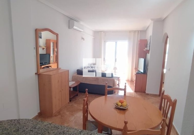 Segunda mano - Apartamento  - Torrevieja - CASCO URBANO