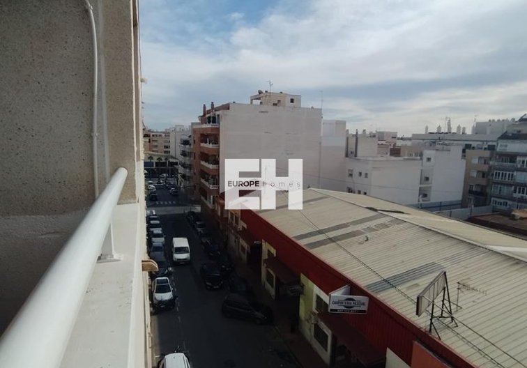 Segunda mano - Apartamento  - Torrevieja - CASCO URBANO
