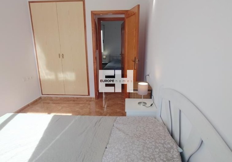 Segunda mano - Apartamento  - Torrevieja - CASCO URBANO