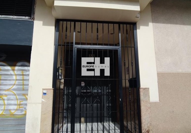 Segunda mano - Apartamento  - Torrevieja - CASCO URBANO