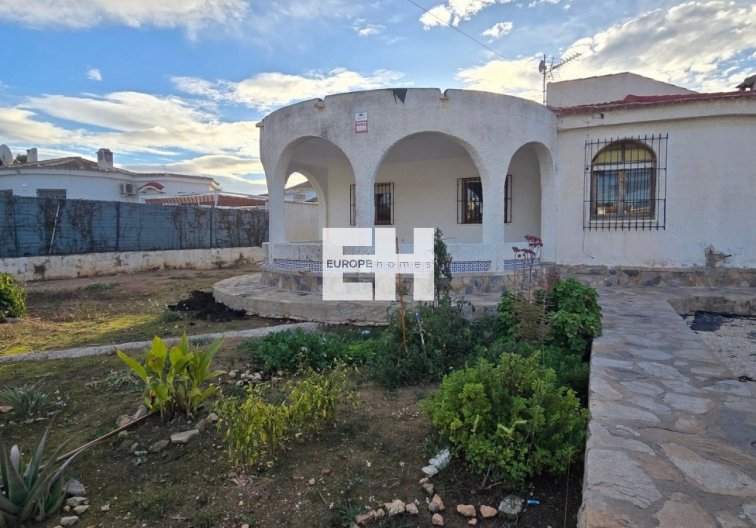 Segunda mano - villa - Torrevieja - Costa Blanca