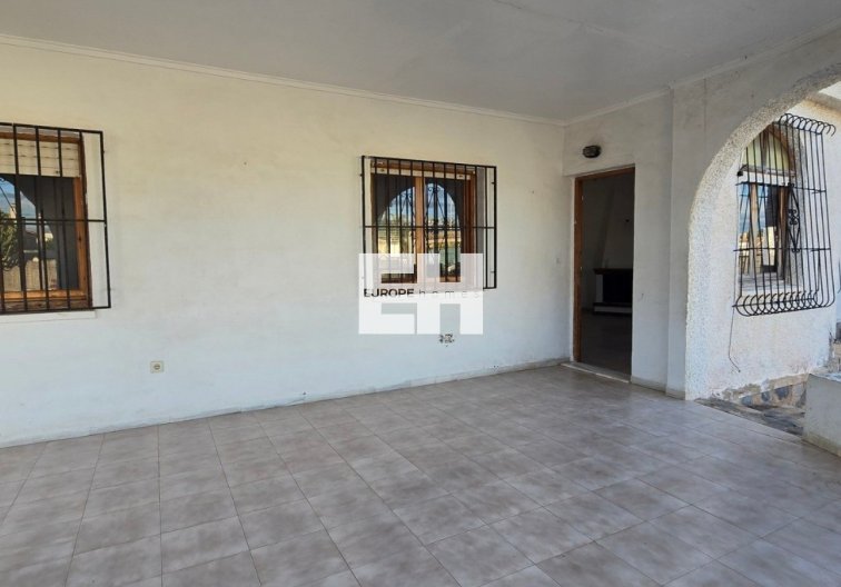 Segunda mano - villa - Torrevieja - Costa Blanca