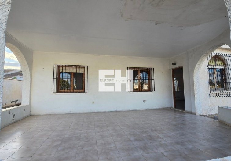 Segunda mano - villa - El Chaparral - Inland