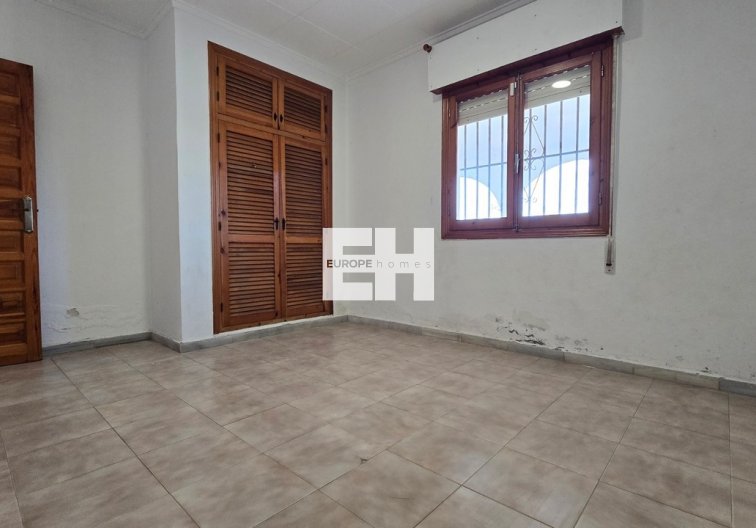 Segunda mano - villa - El Chaparral - Inland