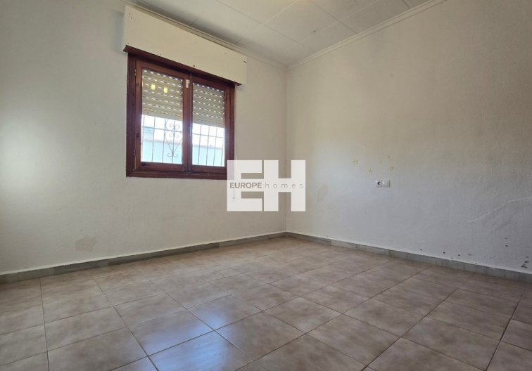 Segunda mano - villa - El Chaparral - Inland