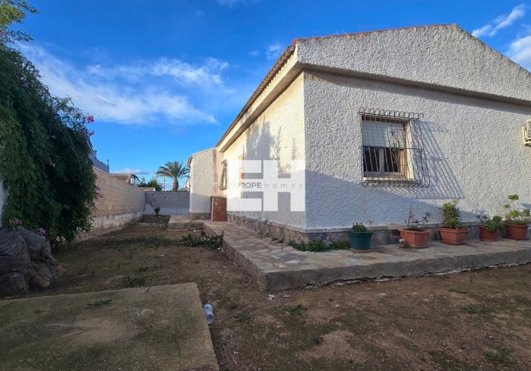 Segunda mano - villa - El Chaparral - Inland