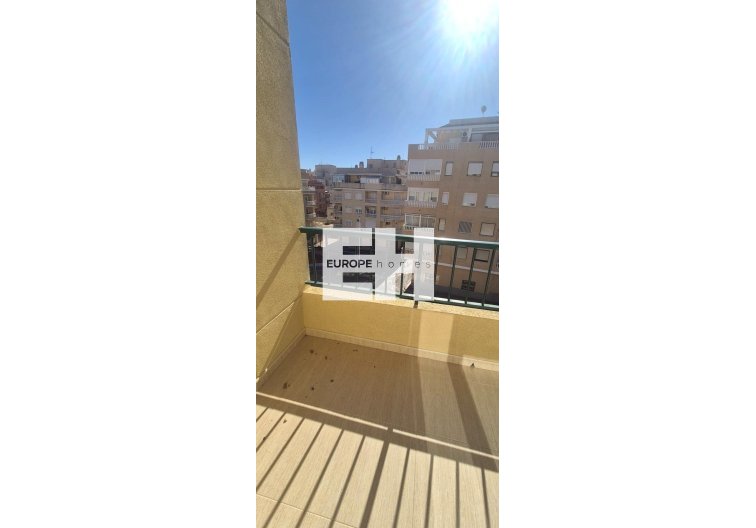 Segunda mano - Apartamento  - Torrevieja - La Mata Pueblo