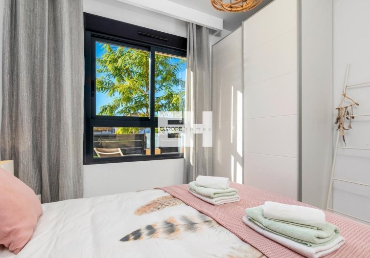 Segunda mano - Apartamento  - Pilar de la Horadada - Pueblo Latino