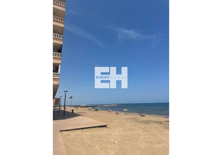 Resale - Apartment - Torrevieja - La Mata Pueblo