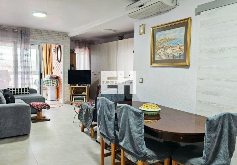 Resale - Apartment - Torrevieja - Playa de los Naúfragos