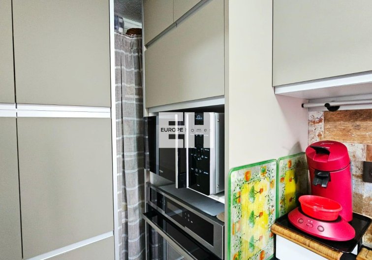 Resale - Apartment - Torrevieja - Playa de los Naúfragos