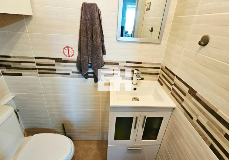 Resale - Apartment - Torrevieja - Playa de los Naúfragos