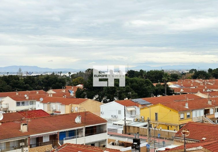 Resale - Apartment - Torrevieja - Playa de los Naúfragos