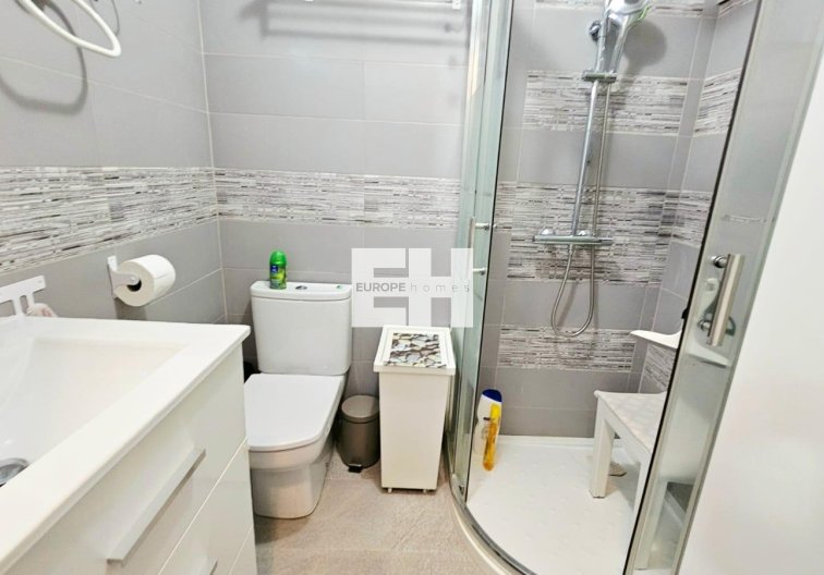 Resale - Apartment - Torrevieja - Playa de los Naúfragos