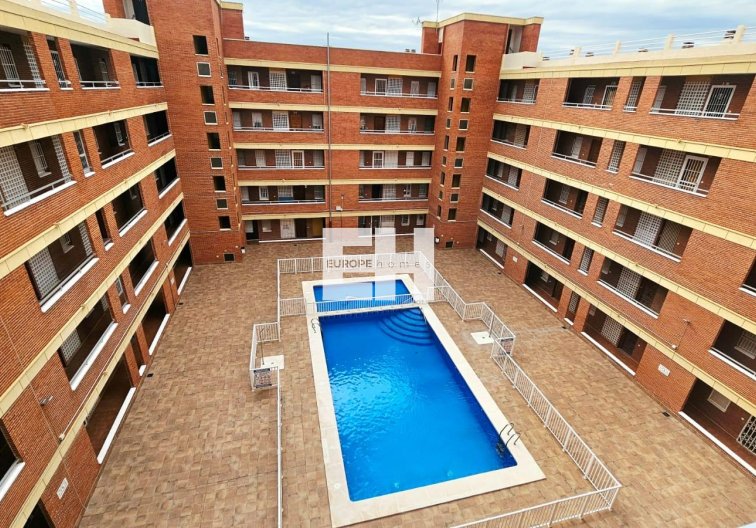Resale - Apartment - Torrevieja - Playa de los Naúfragos