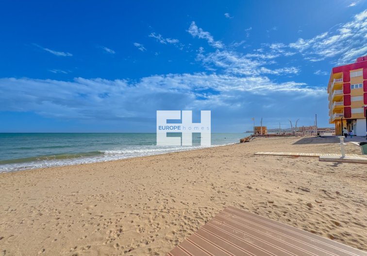 Segunda mano - Apartamento  - Torrevieja - La Mata Pueblo